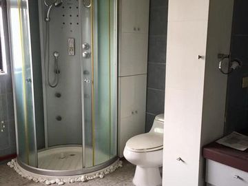 Vendo amplia casa más galpon, 997m2, Sector San Fernando