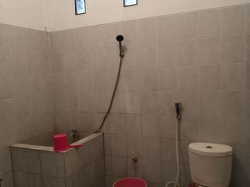 DIJUAL RUMAH LAMA (Masih Layak Pakai) DI JL. GRINTING KEBAYORAN BARU JAKARTA SELATAN