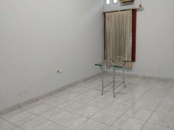DIJUAL RUMAH LAMA (Masih Layak Pakai) DI JL. GRINTING KEBAYORAN BARU JAKARTA SELATAN