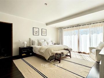 Casa mediterránea con amplio jardin y piscina, Lo Barnechea