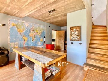 Casa mediterránea con amplio jardin y piscina, Lo Barnechea