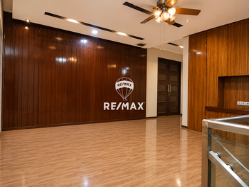 DIJUAL CEPAT! Rumah Mewah di Boulevard Banjar Wijaya, Hanya 50 Meter dari Gerbang Utama