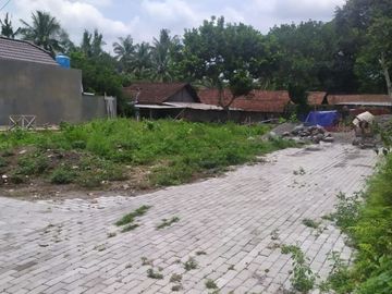 Beli Tanah Jogja Untuk Aset Luas 222 m2 Hanya 10 menit ke Kampus UII