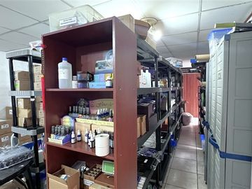 Serv. Profesionales y Comercio Padre Hurtado / Los Dominicos