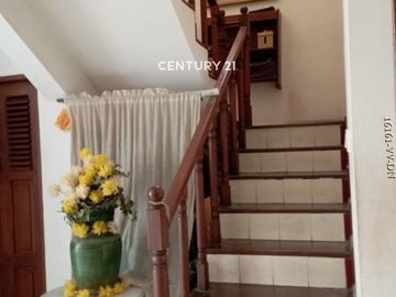 Dijual Cepat Rumah Nyaman Dan Halaman Luas Di Bintaro Sektor 9