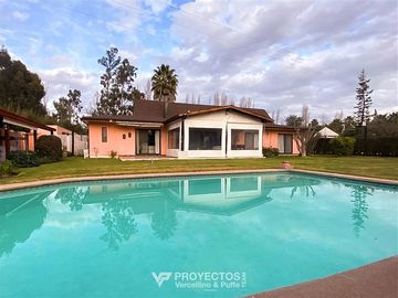 Casa en venta de 6 dorm. en Las Cabras