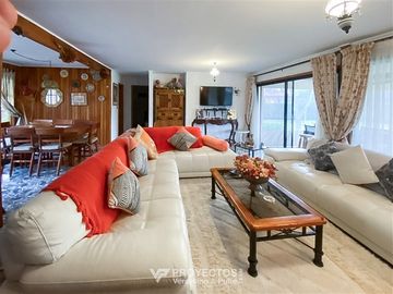 Casa en venta de 6 dorm. en Las Cabras