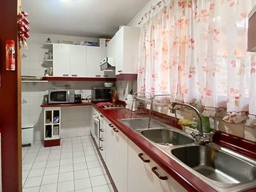 Casa en venta de 6 dorm. en Las Cabras