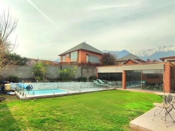 Casa en arriendo de 3 dorm. en Las Pircas, Peñalolén