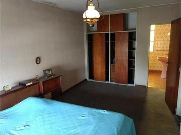 CHALET DE 5 AMBIENTES EN EXCELENTE UBICACIÓN
