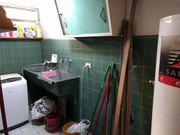 CHALET DE 5 AMBIENTES EN EXCELENTE UBICACIÓN