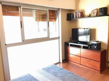 RECOLETA -Moderno y lujoso piso de 5 ambientes, con dependencia, cochera y baulera