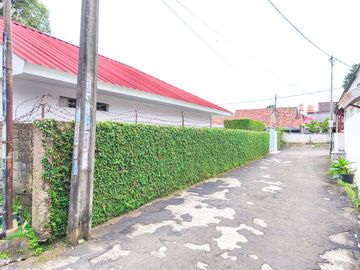 Rumah Luas Strategis 6 Kamar Tidur dekat Bintaro Xchange Mall J-42579