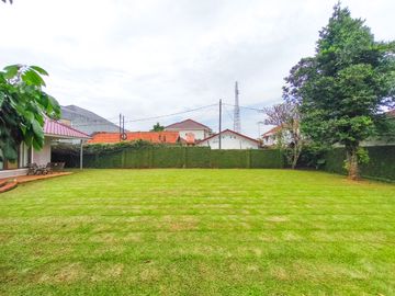 Rumah Luas Strategis 6 Kamar Tidur dekat Bintaro Xchange Mall J-42579