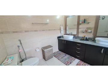 Venta de casa en Brisas del Golf, Ph Villa Alta