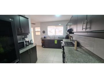 Venta de casa en Brisas del Golf, Ph Villa Alta