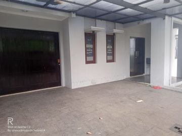 Rumah Sewa Cantik Area Kebayoran Baru Jakarta Selatan