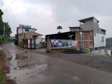Rumah 2 lt lingkungan nyaman view bagus lokasi cikutra