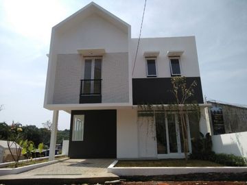 Rumah 2 lt lingkungan nyaman view bagus lokasi cikutra