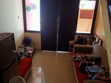 Rumah 2 lantai dalam komplek krukut limo depok