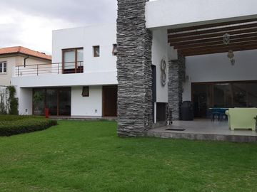 Venta Casa de 630 metros - Cumbayá