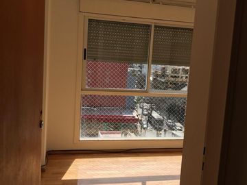 Impecable departamento 3 ambientes c/vestidor-cochera-Balcon-Almagro