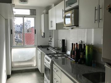 Impecable departamento 3 ambientes c/vestidor-cochera-Balcon-Almagro