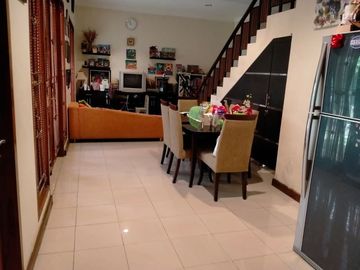 BANTING HARGA RUMAH MEWAH SIAP HUNI TANAH LUAS DI CATURTUNGGAL YOGYAKARTA