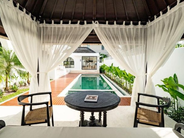 VILLA - LUXURY VILLA DI JL PANTAI BERAWA DEKAT  CCS SCHOOL CANGGU BADUNG