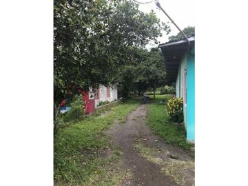 VENDO CASAS COMERCIALES EN VOLCAN