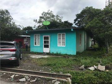 VENDO CASAS COMERCIALES EN VOLCAN