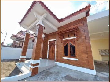 Ada Lampu Hias Menarik di Unit Hunian Prambanan Villa