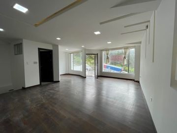 Vendo casa en la Urb. Colegio de Arquitectos