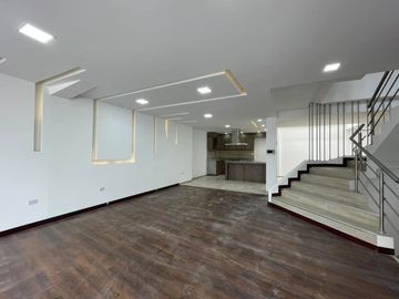 Vendo casa en la Urb. Colegio de Arquitectos