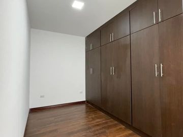 Vendo casa en la Urb. Colegio de Arquitectos