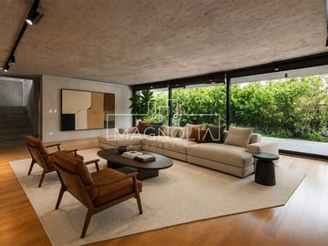 Casa en venta de 5 dorm. en Vitacura