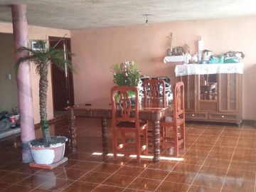 Casa en Villa Victoria