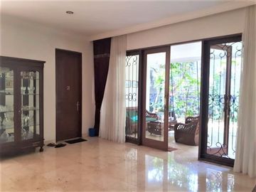 Rumah Mewah sangat Asri di Jl Bango di Jaksel, 5604-CW 0811111----