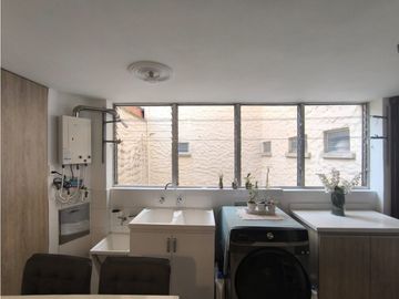 Apartamento en venta, Laureles, Remodelado.