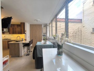 Apartamento en venta, Laureles, Remodelado.