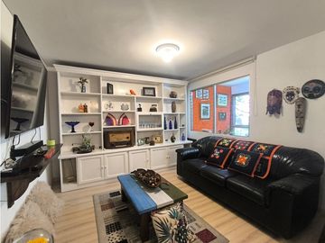 Apartamento en venta, Laureles, Remodelado.