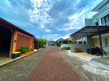 Rumah Dalam Perumahan Elite di Pondok Permai Tamantirta
