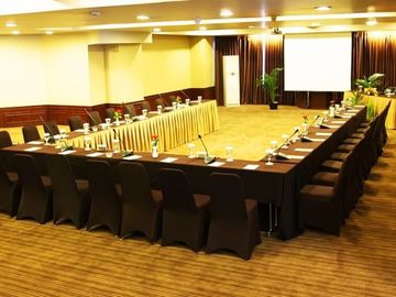 Jual Hotel Bintang 4 Di Lengkong Kota Bandung