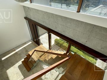 BAU PROPIEDADES: Casa  en venta al Golf y a la laguna interna- El Golf - Nordelta