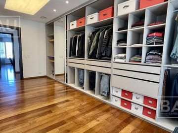 BAU PROPIEDADES: Casa  en venta al Golf y a la laguna interna- El Golf - Nordelta