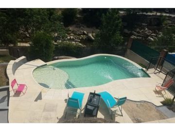 VENTA - Casa moderna con pileta - Villa Del Lago, Villa Carlos Paz