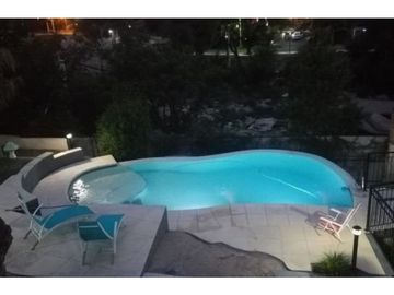 VENTA - Casa moderna con pileta - Villa Del Lago, Villa Carlos Paz