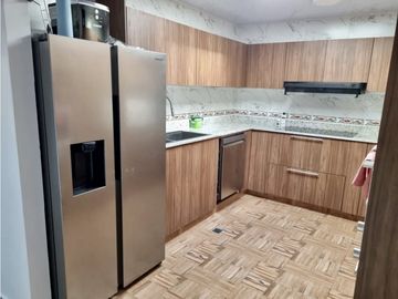 SE VENDE CASA REMODELADA EN CERRO VIENTO