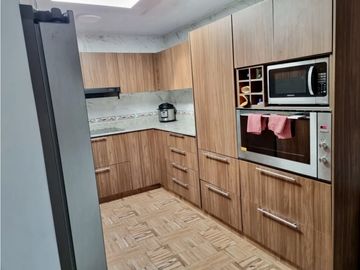 SE VENDE CASA REMODELADA EN CERRO VIENTO