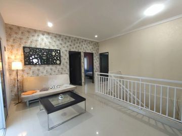 RUMAH SECOND DI JUAL CEPAT LOAKSI CLUSTER +BESERTA ISINYA DI KOMP BELA VESTA,5 MENIT KE BANDARA